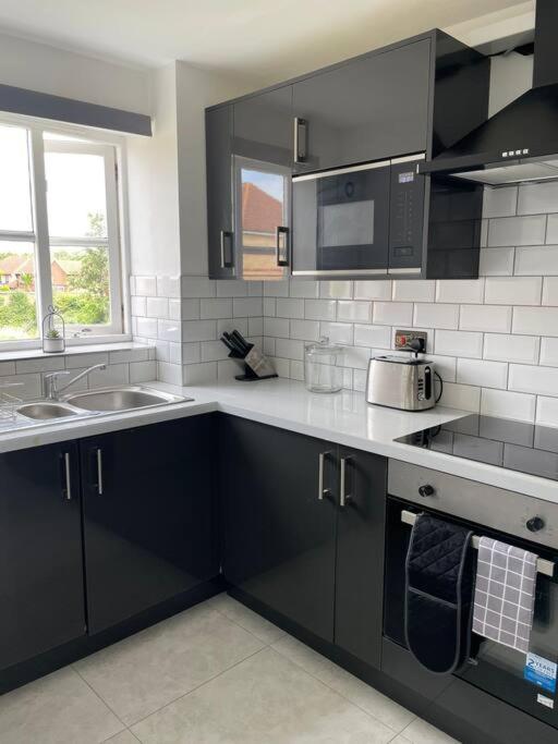 Grays Serviced Apartment Stifford Екстериор снимка