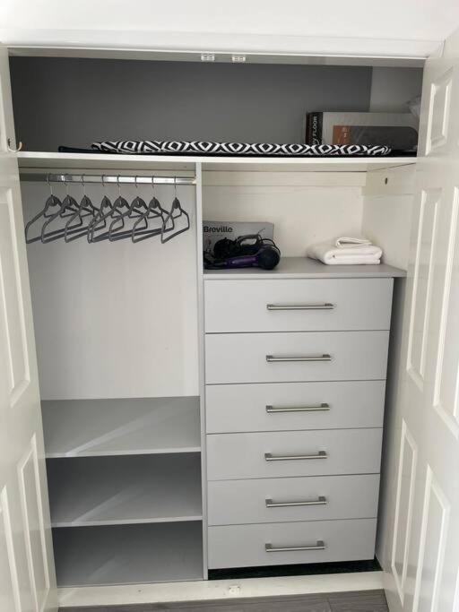 Grays Serviced Apartment Stifford Екстериор снимка